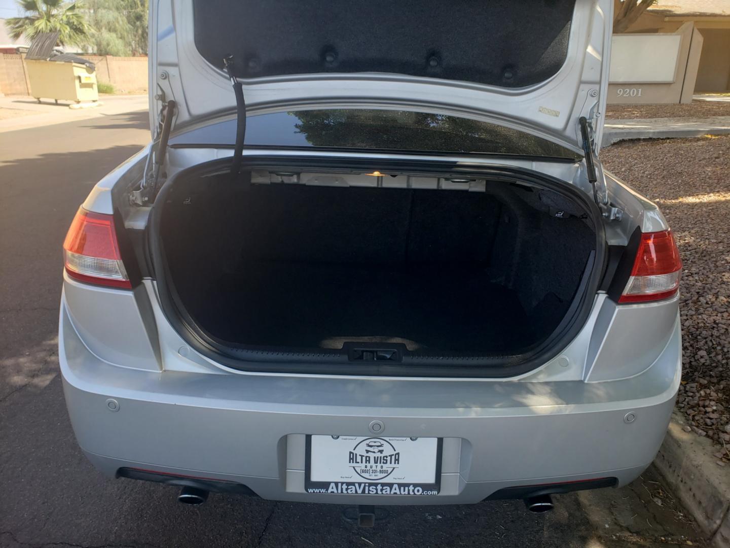 2010 /gray and black Lincoln MKZ base (3LNHL2GCXAR) with an 3.5L V6 DOHC 24V engine, 6-Speed Automatic transmission, located at 323 E Dunlap Ave., Phoenix, AZ, 85020, (602) 331-9000, 33.567677, -112.069000 - 2010 Lincoln MKZ,....... EXCELLENT condition, A Real Must See!!.... No accidents, Stereo/cd Player, Satellite compatible, Phone sync, Bluetooth, Ice cold ac, Clean Black and Gray interior with Black leather seats in near perfect condition, Gorgeous tinted sunroof, power windows, power door locks, cl - Photo#17